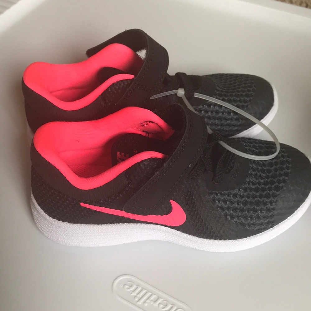 Brand New girls Nike’s